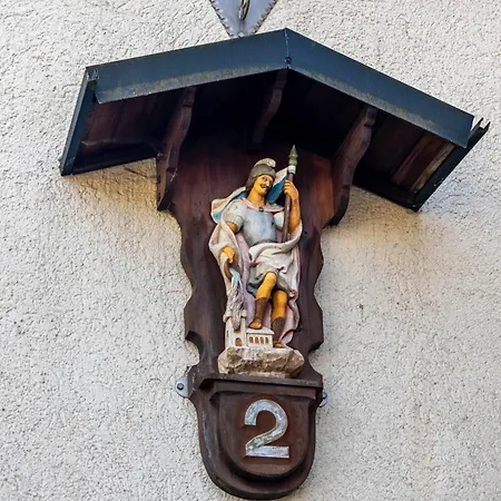 Haus Bergfried برونلاغ